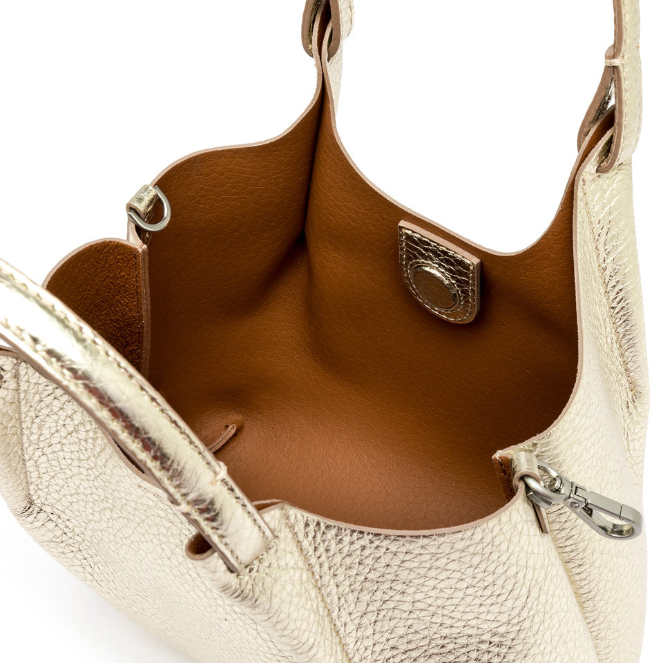 Gianni Chiarini Dua 9719 – Sabbia Light Gold Pebbled Leather Slouch Bag